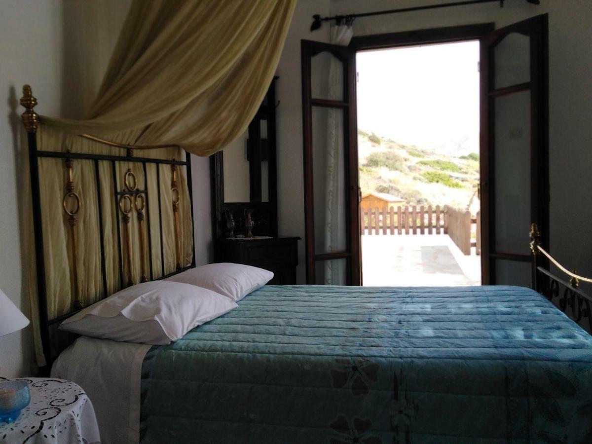 Anemos And Almyra Apartment Kini Exterior photo